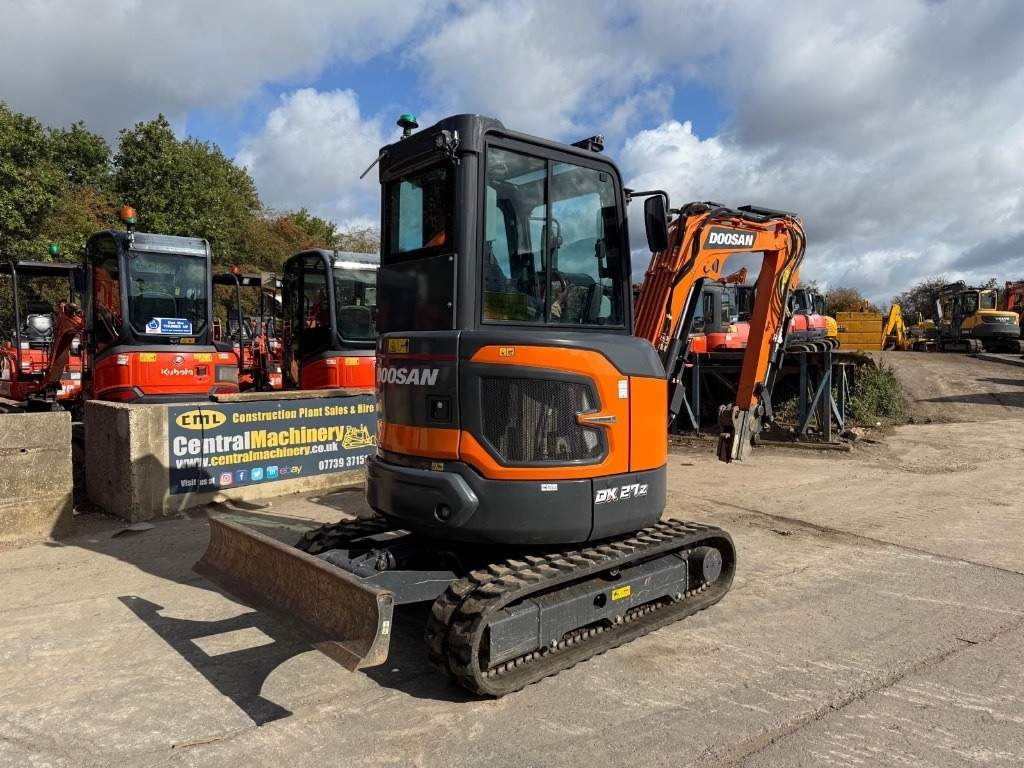 Doosan DX27Z-7 - Mini pelle: photos 3 Doosan DX27Z-7 - Mini pelle: photos 3