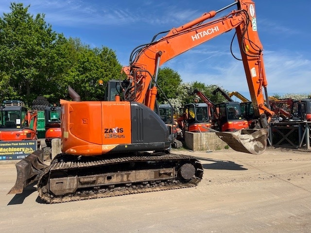 Hitachi ZX 135 US 5-B - Pelle sur chenille: photos 1 Hitachi ZX 135 US 5-B - Pelle sur chenille: photos 1