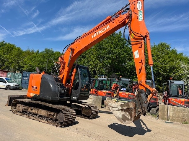 Hitachi ZX 135 US 5-B - Pelle sur chenille: photos 3 Hitachi ZX 135 US 5-B - Pelle sur chenille: photos 3