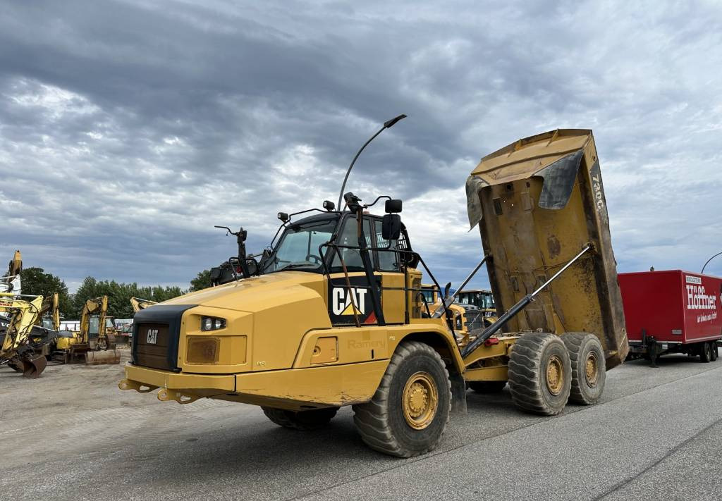 CAT 730 C Auto lubrication + Klima CE + EPA - Tombereau articulé: photos 2 CAT 730 C Auto lubrication + Klima CE + EPA - Tombereau articulé: photos 2