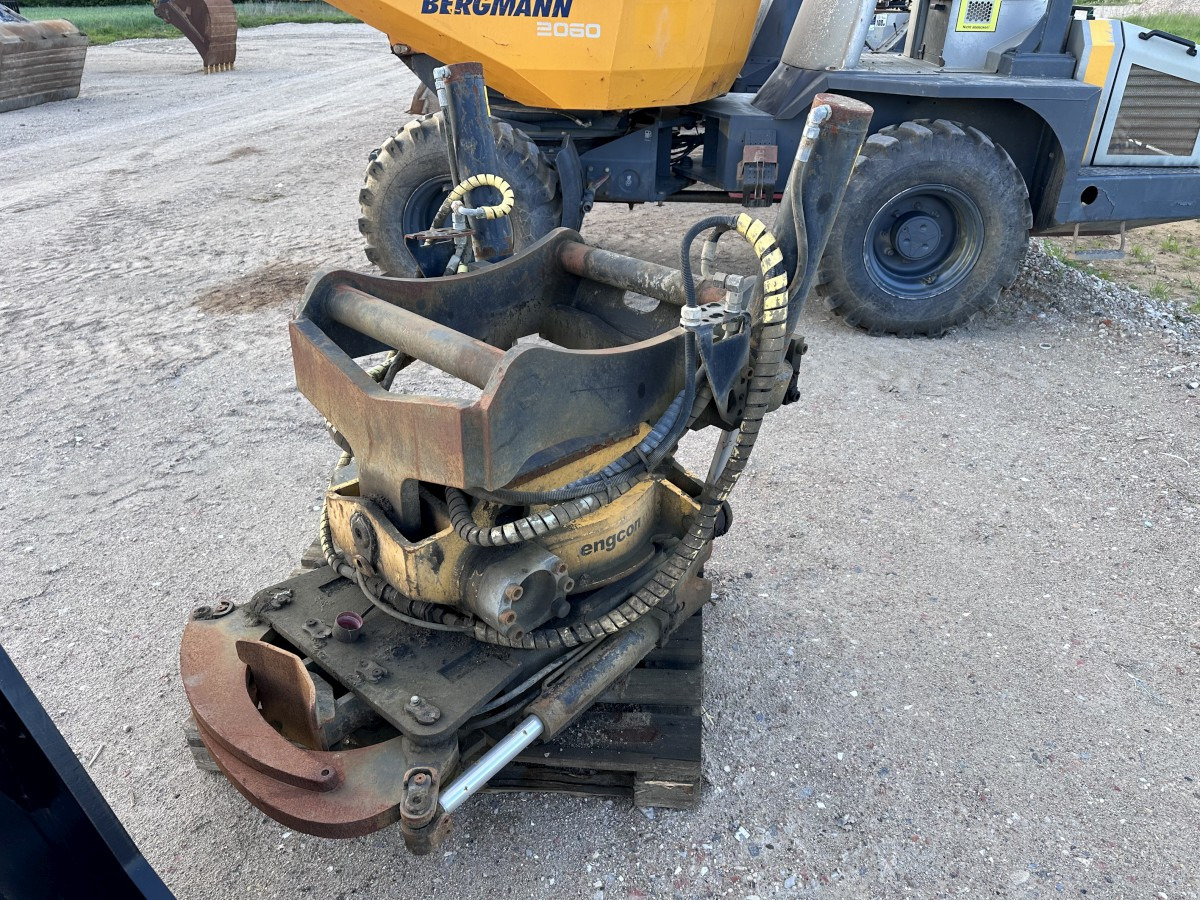 ENGCON EC 30 - S80 GR30 -S80 - SVAB Engcon Rototilt - Tiltrotator - Tiltrotator: photos 4 ENGCON EC 30 - S80 GR30 -S80 - SVAB Engcon Rototilt - Tiltrotator - Tiltrotator: photos 4