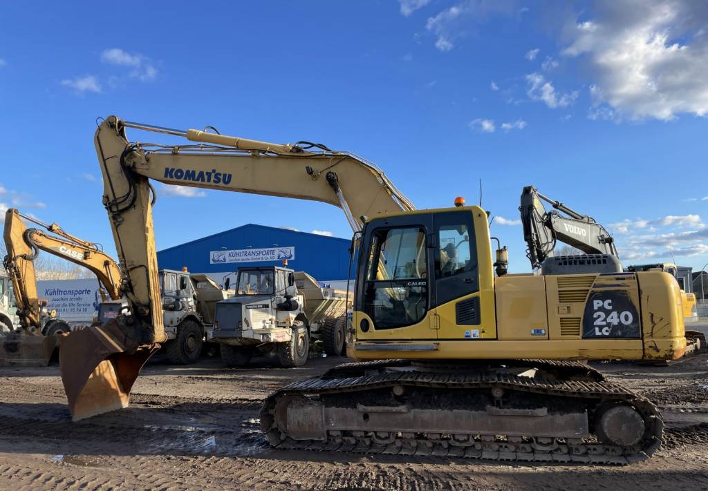 Komatsu PC 240LC-8 Hammerlines Klima 2 buckets - Pelle sur chenille: photos 1 Komatsu PC 240LC-8 Hammerlines Klima 2 buckets - Pelle sur chenille: photos 1