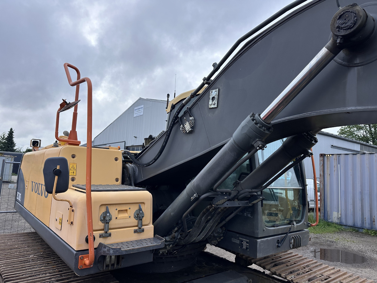 VOLVO EC 210 CL Deutsche Maschine! Top !!! - Pelle sur chenille: photos 3 VOLVO EC 210 CL Deutsche Maschine! Top !!! - Pelle sur chenille: photos 3