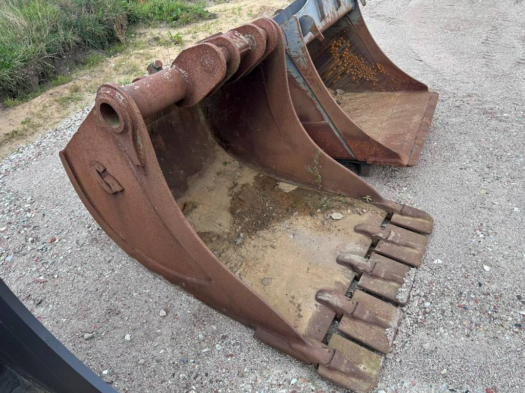 Volvo S 1 Tieflöffel - bucket 1.200 mm ca. 1.2 m³ - Godet pour pelle: photos 2 Volvo S 1 Tieflöffel - bucket 1.200 mm ca. 1.2 m³ - Godet pour pelle: photos 2