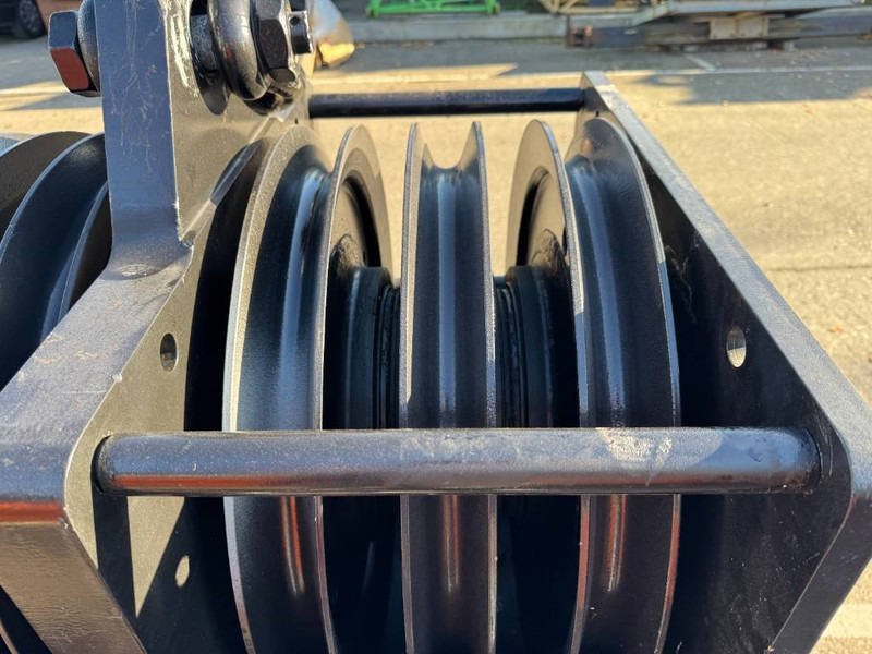 Kobelco CKE 2500 - Grue auxiliaire pour Engins de chantier: photos 5 Kobelco CKE 2500 - Grue auxiliaire pour Engins de chantier: photos 5