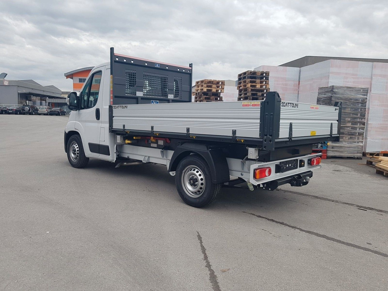 Fiat Ducato 35H L2H1 EKA 3-Seiten-Kipper 180 PS AHK - Véhicule utilitaire benne: photos 5 Fiat Ducato 35H L2H1 EKA 3-Seiten-Kipper 180 PS AHK - Véhicule utilitaire benne: photos 5