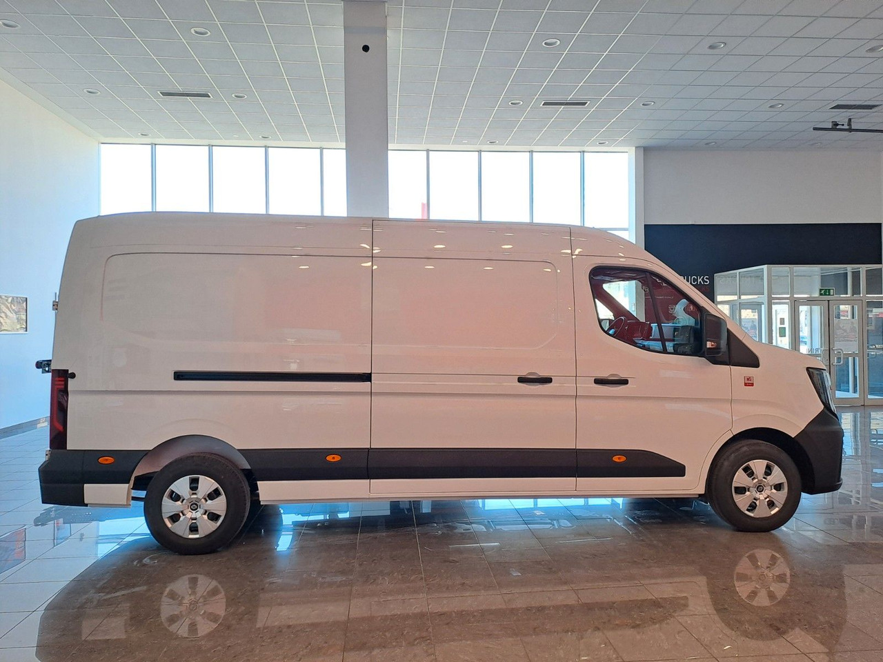 Renault Master L3H2 150 - NAV Klimaaut. Holzb. 270° - Fourgon utilitaire: photos 4 Renault Master L3H2 150 - NAV Klimaaut. Holzb. 270° - Fourgon utilitaire: photos 4