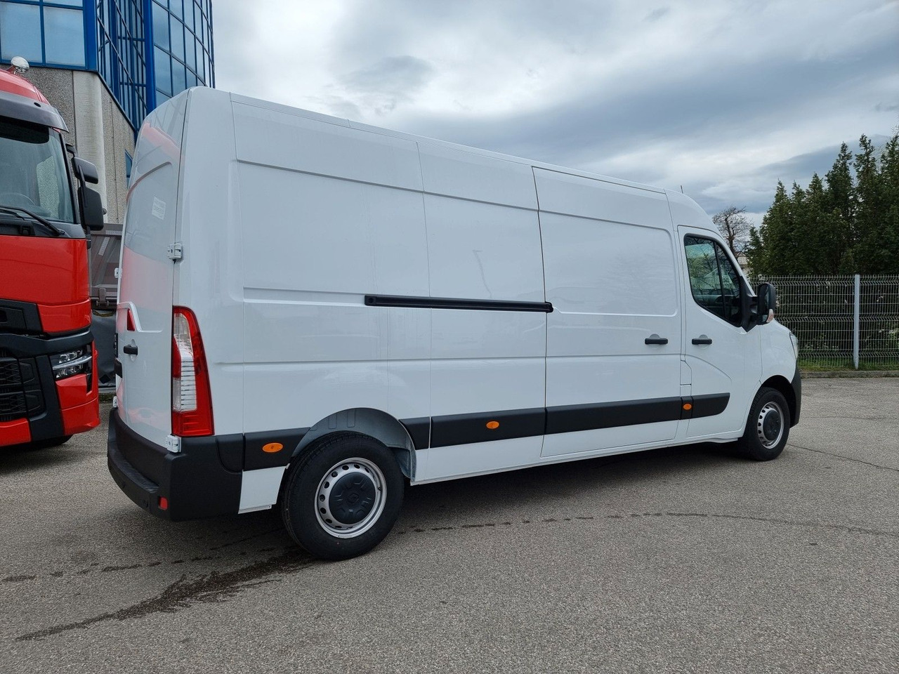 Renault Master L3H2 3,5t 150 PRO+ - Fourgon utilitaire: photos 3 Renault Master L3H2 3,5t 150 PRO+ - Fourgon utilitaire: photos 3