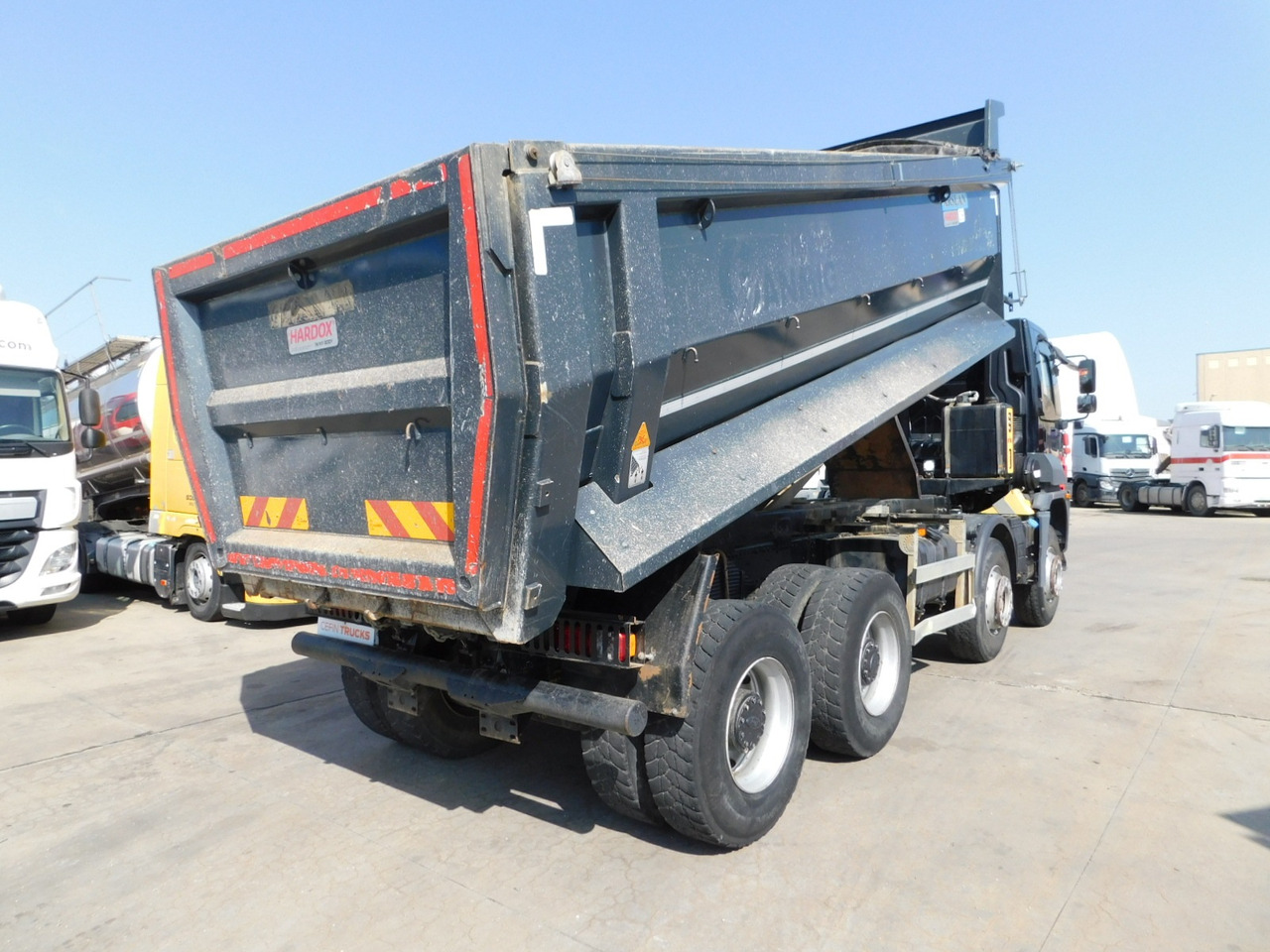 Ford 4142d 8x4 dcab e6 16s2230 - Camion benne: photos 3 Ford 4142d 8x4 dcab e6 16s2230 - Camion benne: photos 3