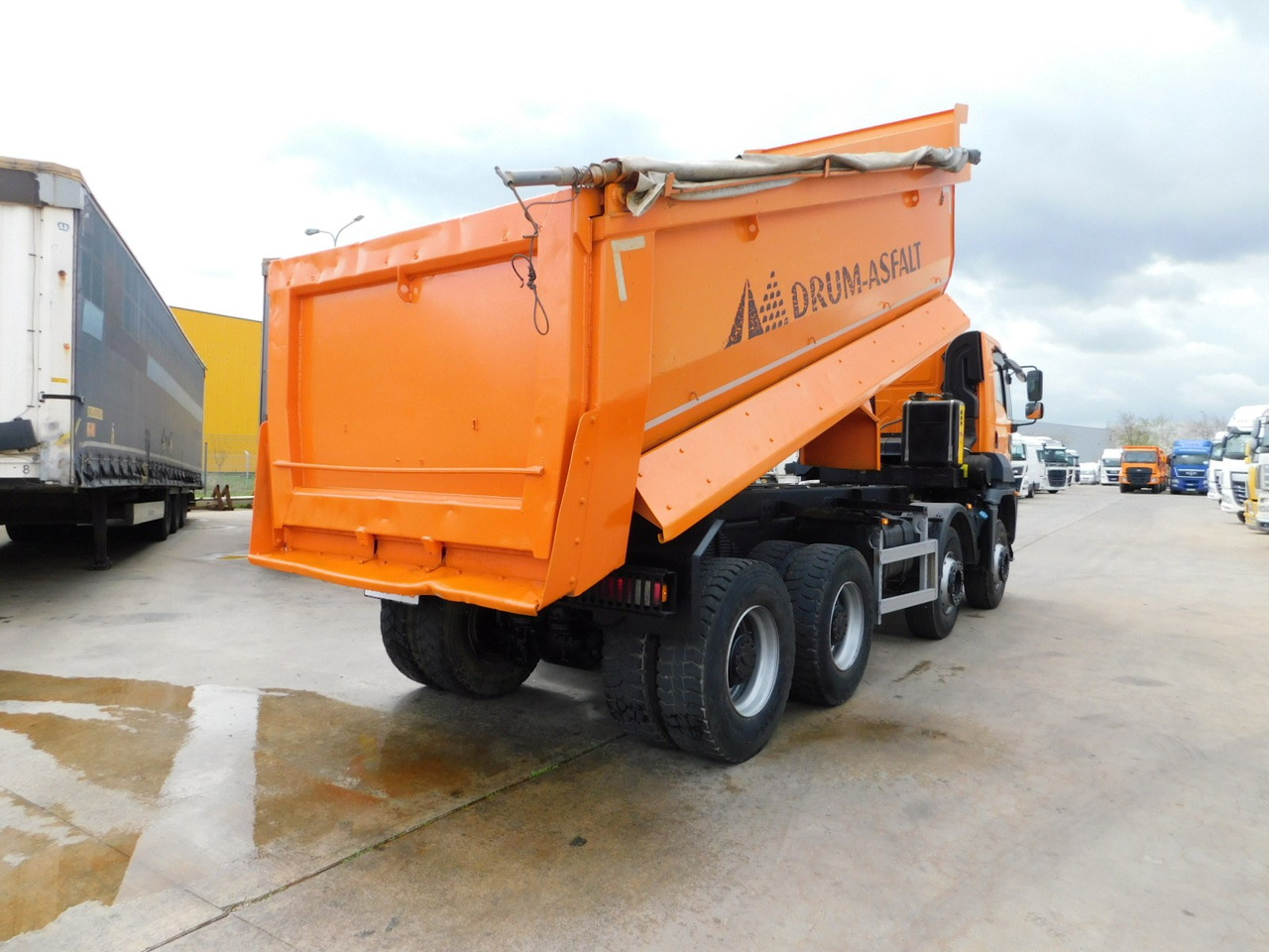 Ford 4142d 8x4 dcab e6 16s2230 - Camion benne: photos 3 Ford 4142d 8x4 dcab e6 16s2230 - Camion benne: photos 3