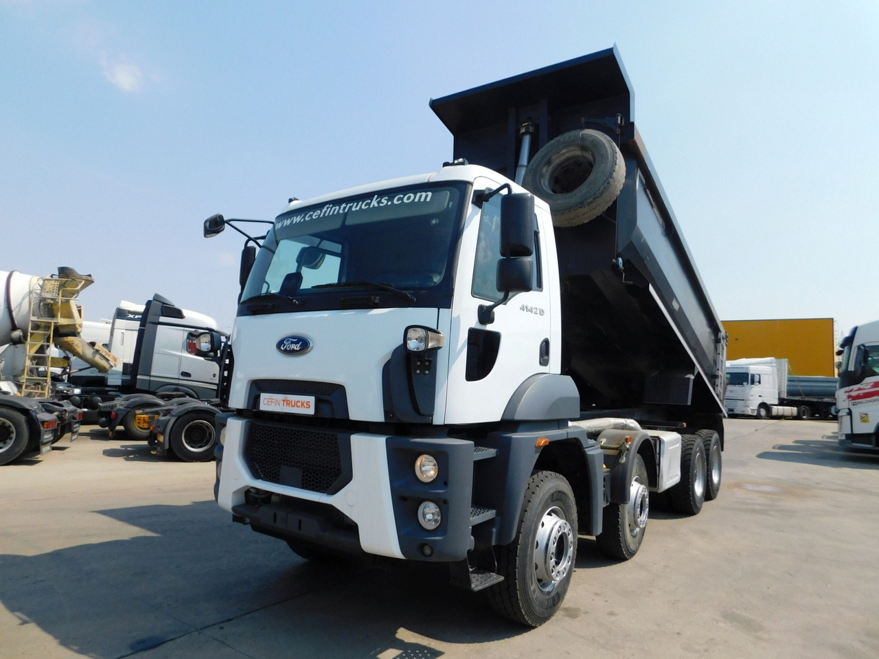 Ford 4142d 8x4 dcab e6 16s2230 - Camion benne: photos 1 Ford 4142d 8x4 dcab e6 16s2230 - Camion benne: photos 1