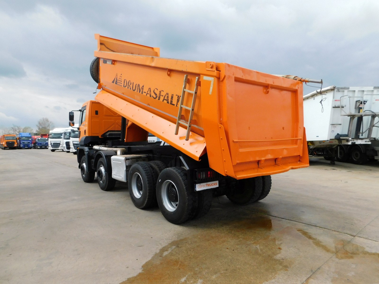 Ford 4142d 8x4 dcab e6 16s2230 - Camion benne: photos 4 Ford 4142d 8x4 dcab e6 16s2230 - Camion benne: photos 4