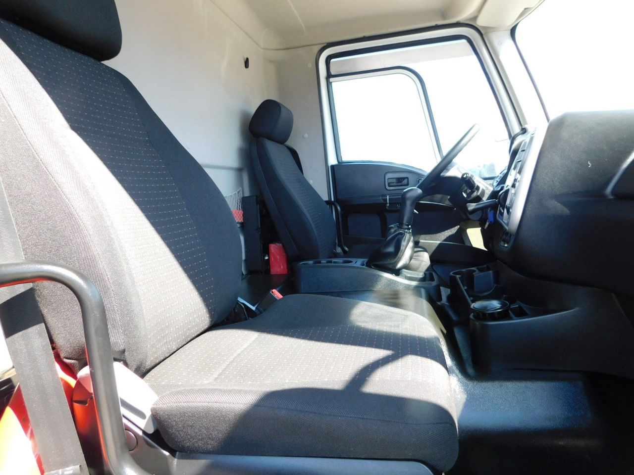 Ford 4142d 8x4 dcab e6 16s2230 - Camion benne: photos 5 Ford 4142d 8x4 dcab e6 16s2230 - Camion benne: photos 5