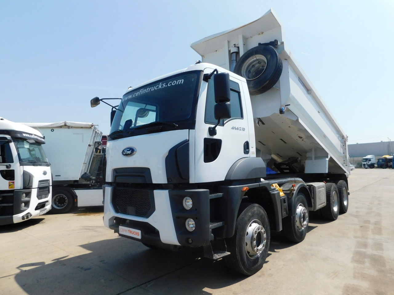 Ford 4142d 8x4 dcab e6 16s2230 ecotorq - Camion benne: photos 1 Ford 4142d 8x4 dcab e6 16s2230 ecotorq - Camion benne: photos 1