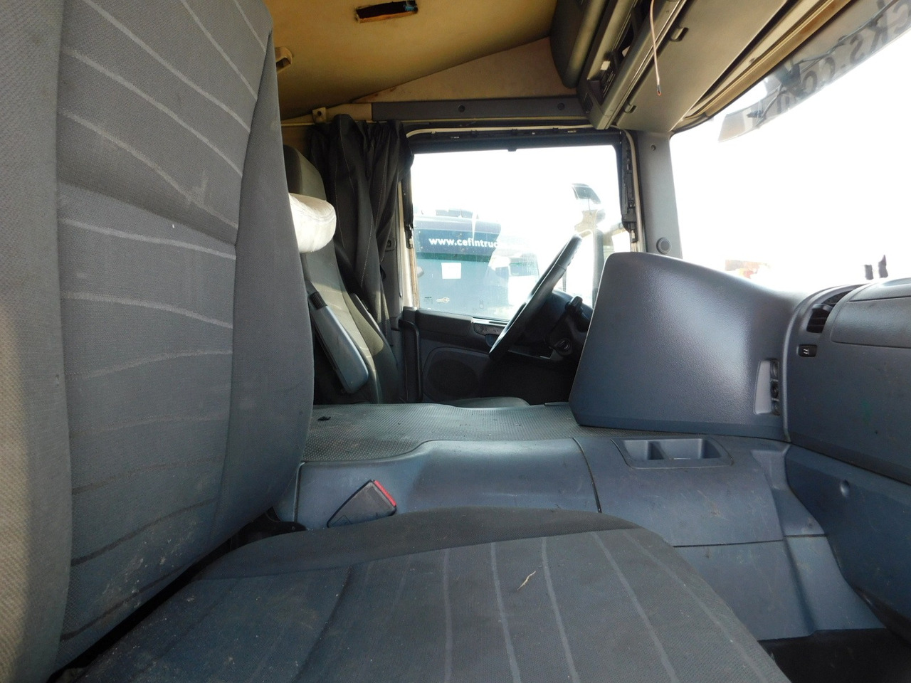Scania Lb 4x2 - Camion porte-voitures: photos 5 Scania Lb 4x2 - Camion porte-voitures: photos 5