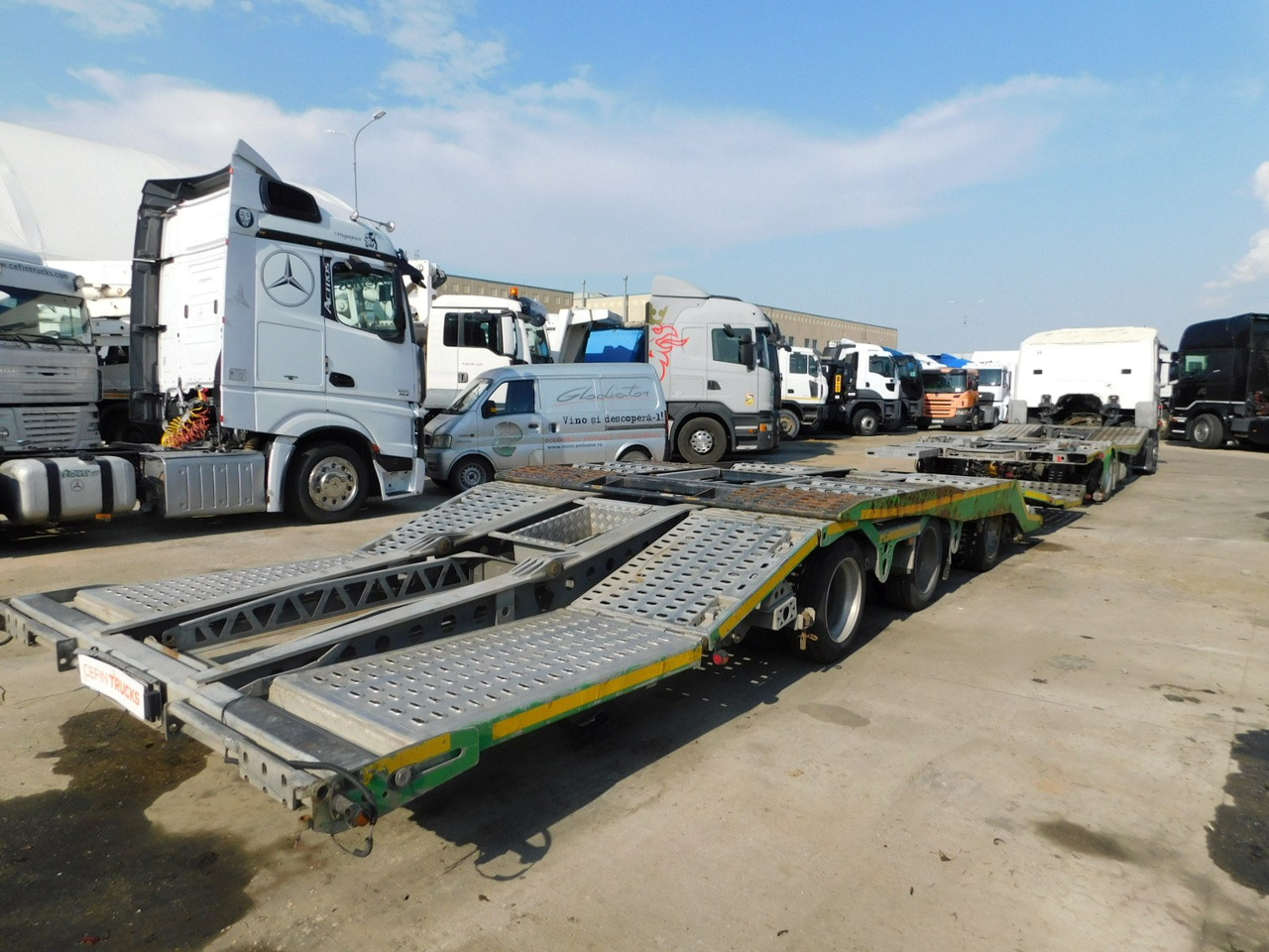 Scania Lb 4x2 - Camion porte-voitures: photos 3 Scania Lb 4x2 - Camion porte-voitures: photos 3