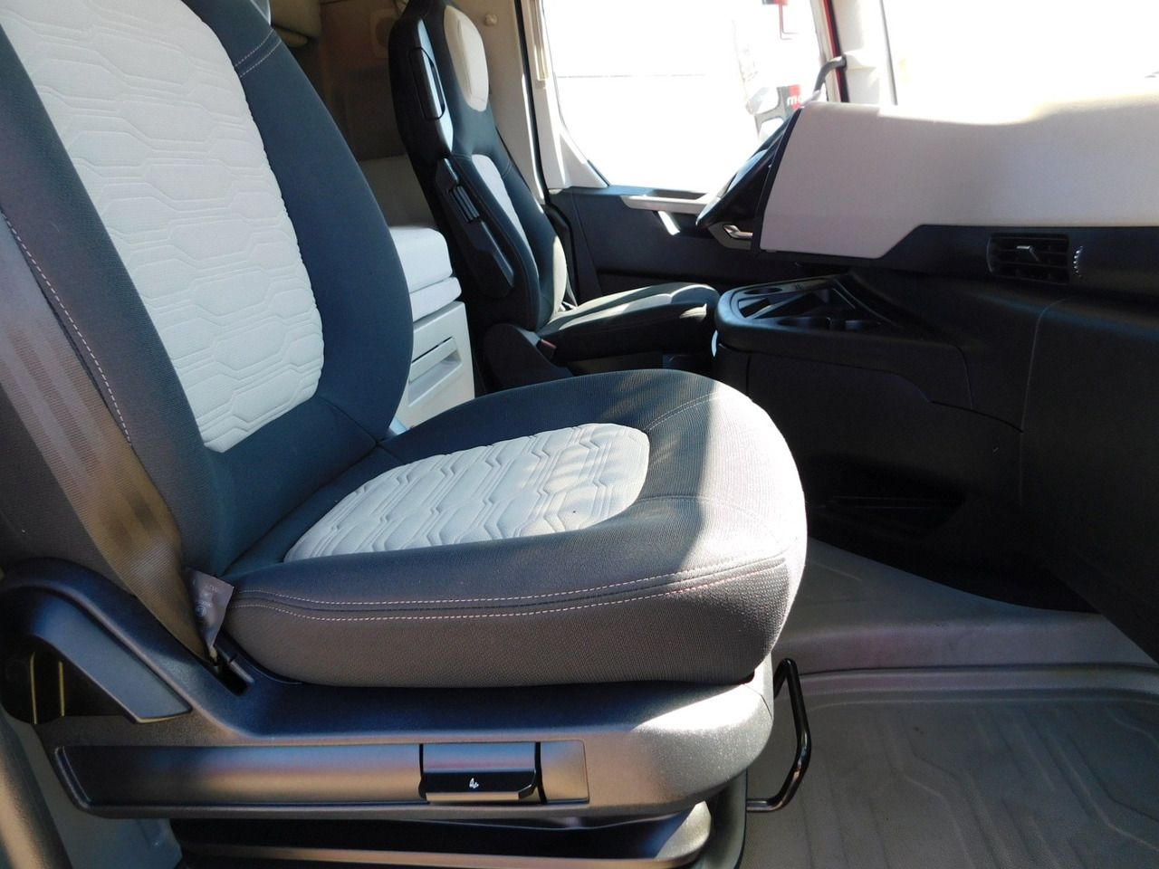 Ford F max ll 4x2 scab e6 12tx2620 - Tracteur routier: photos 5 Ford F max ll 4x2 scab e6 12tx2620 - Tracteur routier: photos 5