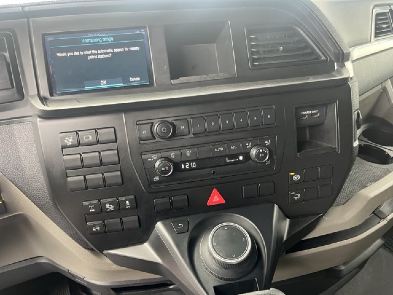 MAN TGX 18.510 4x2 LL SA - Vollgarantie MAN bis 01.202 - Tracteur routier: photos 4 MAN TGX 18.510 4x2 LL SA - Vollgarantie MAN bis 01.202 - Tracteur routier: photos 4