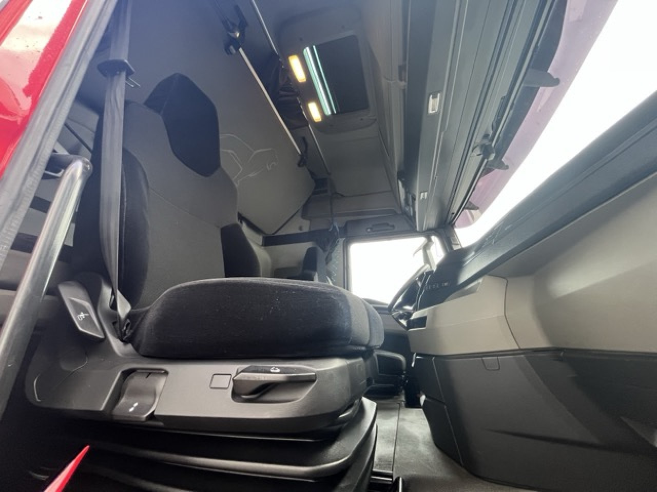 MAN TGX 18.510 4x2 LL SA - Vollgarantie MAN bis 01.202 - Tracteur routier: photos 2 MAN TGX 18.510 4x2 LL SA - Vollgarantie MAN bis 01.202 - Tracteur routier: photos 2