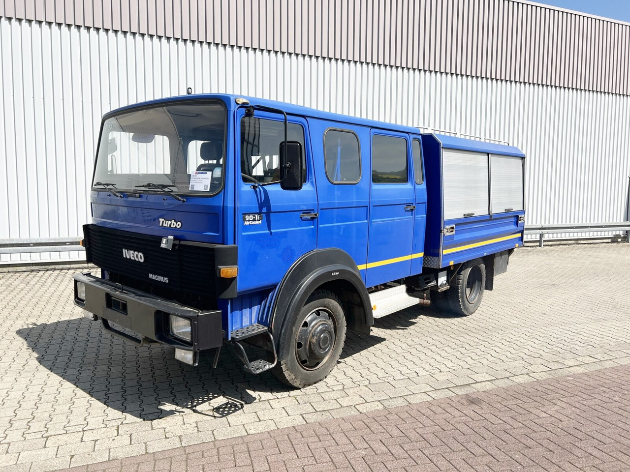 90-16 AW 4x4 Doka 90-16 AW 4x4 Doka, Mannschaftswagen - Camion de pompier: photos 1 90-16 AW 4x4 Doka 90-16 AW 4x4 Doka, Mannschaftswagen - Camion de pompier: photos 1
