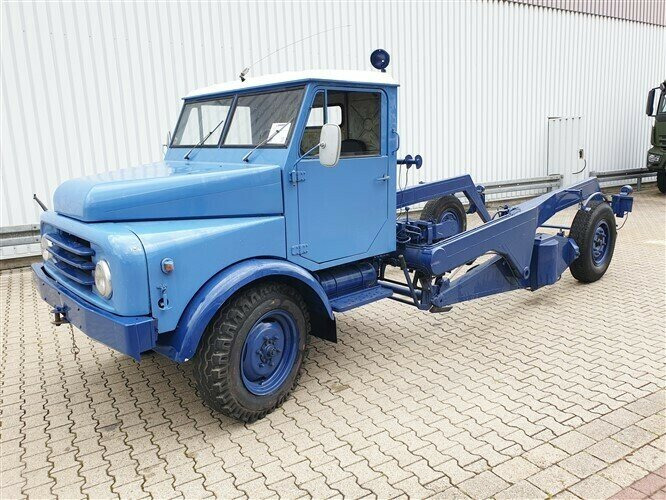 AL 28 Ruthmann Hubwagen, 2,5t, 4x2 AL 28 Ruthmann Hubwagen, 2,5t, 4x2 - Camion multibenne: photos 1 AL 28 Ruthmann Hubwagen, 2,5t, 4x2 AL 28 Ruthmann Hubwagen, 2,5t, 4x2 - Camion multibenne: photos 1