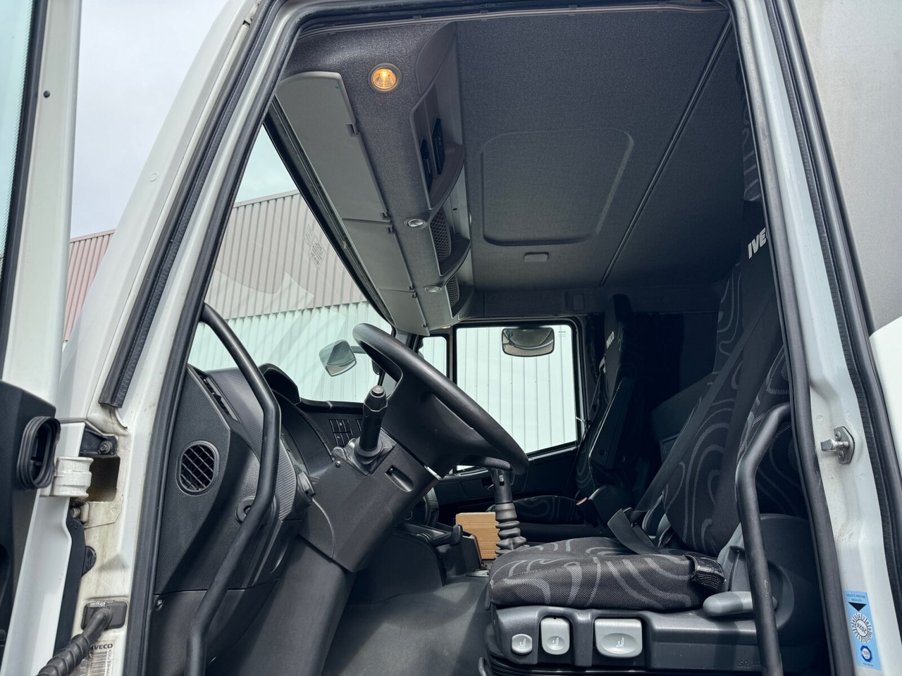Iveco Stralis AT 190 S31FP-CM 4x2 Stralis AT 190 S31FP-CM 4x2, LBW BÄR, Ex- - Camion: photos 3 Iveco Stralis AT 190 S31FP-CM 4x2 Stralis AT 190 S31FP-CM 4x2, LBW BÄR, Ex- - Camion: photos 3