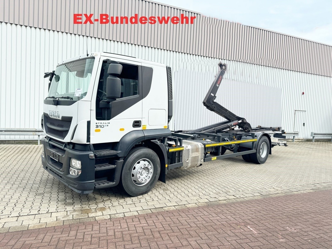 Iveco Stralis AT 190 S31FP-CM 4x2 Stralis AT 190 S31FP-CM 4x2, LBW BÄR, Ex- - Camion: photos 1 Iveco Stralis AT 190 S31FP-CM 4x2 Stralis AT 190 S31FP-CM 4x2, LBW BÄR, Ex- - Camion: photos 1