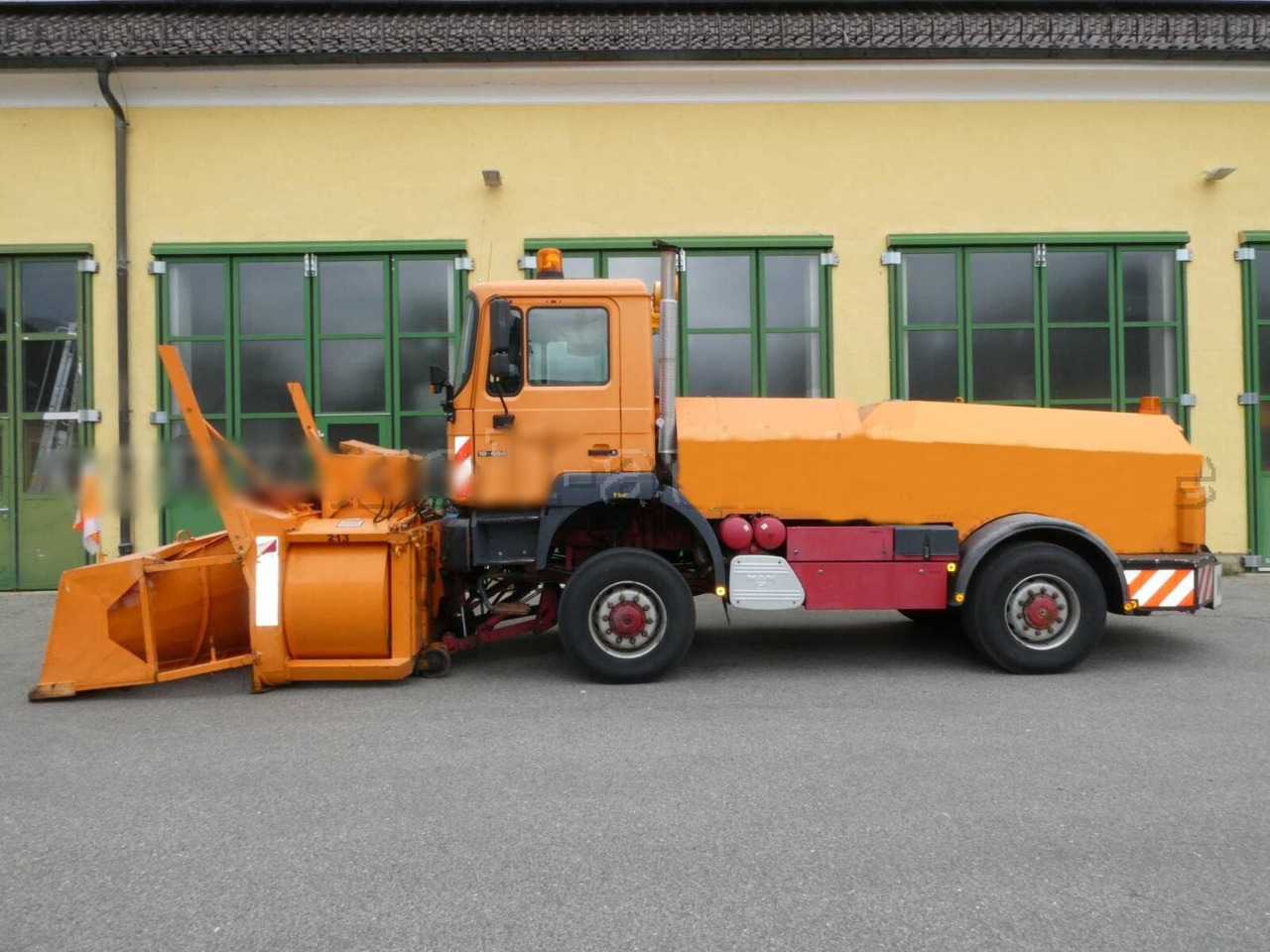 MAN 19.464 4x4 BB 19.464 4x4 BB, Schneefräse mit Separatmotor - Camion: photos 1 MAN 19.464 4x4 BB 19.464 4x4 BB, Schneefräse mit Separatmotor - Camion: photos 1