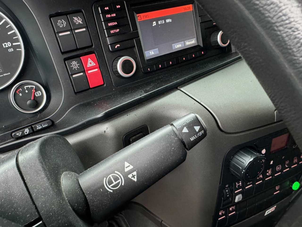 Camion MAN TGX 18.360 4x2 LL TGX 18.360 4x2 LL, XLX-Fahrerhaus: photos 5 Camion MAN TGX 18.360 4x2 LL TGX 18.360 4x2 LL, XLX-Fahrerhaus: photos 5