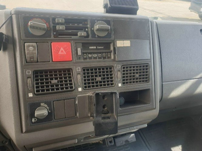Euro Cargo ML 75E14 4x2 Euro Cargo ML 75E14 4x2 Getränkekoffer, 6-Zylinder-Motor - Camion fourgon: photos 3 Euro Cargo ML 75E14 4x2 Euro Cargo ML 75E14 4x2 Getränkekoffer, 6-Zylinder-Motor - Camion fourgon: photos 3