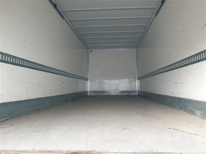 EuroCargo ML140E28 4x2 EuroCargo ML140E28 4x2, 41 cbm - Camion fourgon: photos 3 EuroCargo ML140E28 4x2 EuroCargo ML140E28 4x2, 41 cbm - Camion fourgon: photos 3