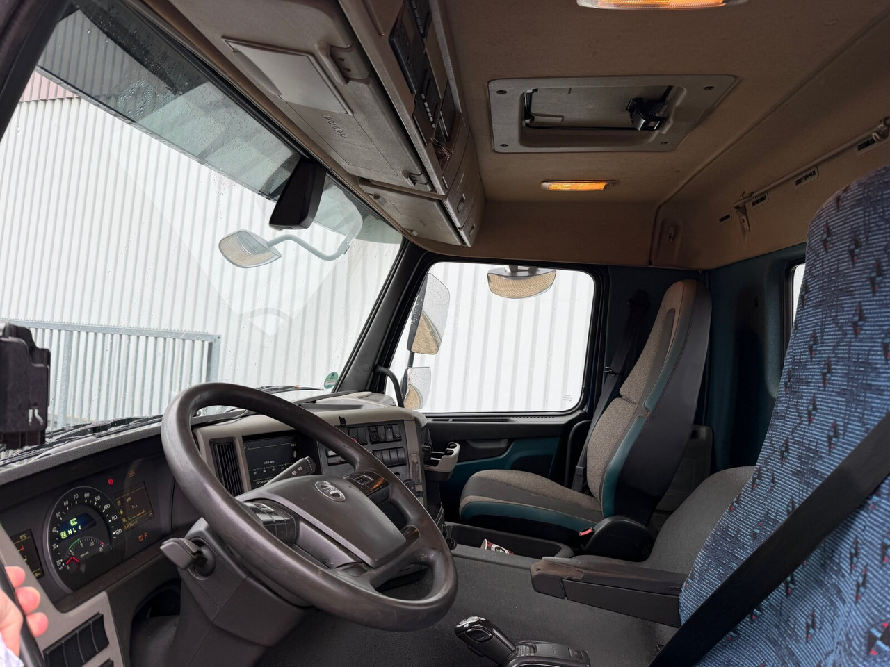 FM 410 6x2 FM 410 6x2, Lenk-/Liftachse, Motorabtrieb - Camion ampliroll: photos 4 FM 410 6x2 FM 410 6x2, Lenk-/Liftachse, Motorabtrieb - Camion ampliroll: photos 4