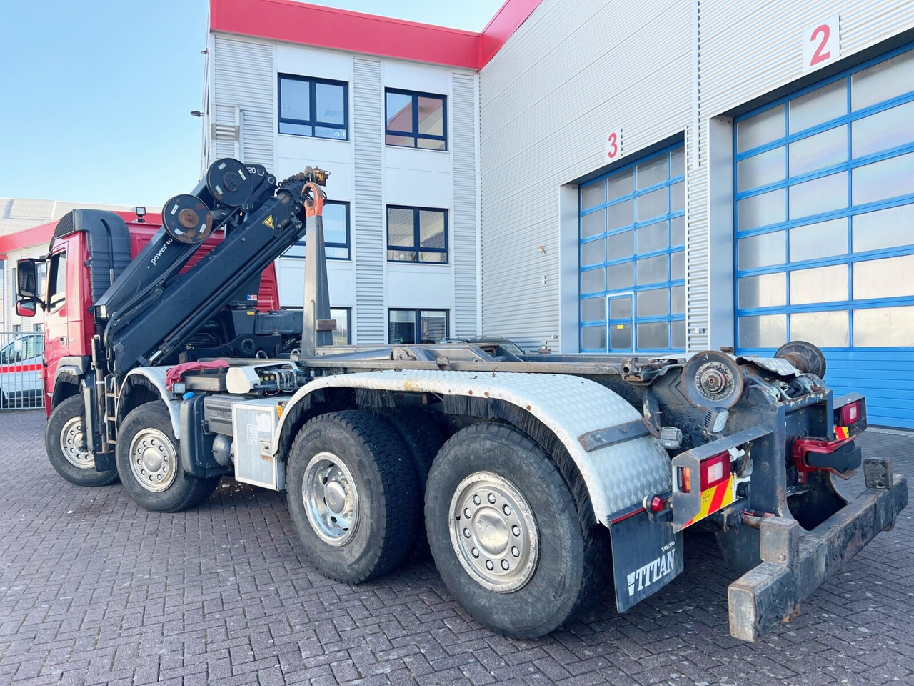 FM 460 8x2-6 FM 460 8x2-6, Lenk-/Liftachse, Kran HMF 2020-K4, Funk - Camion ampliroll, Camion grue: photos 2 FM 460 8x2-6 FM 460 8x2-6, Lenk-/Liftachse, Kran HMF 2020-K4, Funk - Camion ampliroll, Camion grue: photos 2