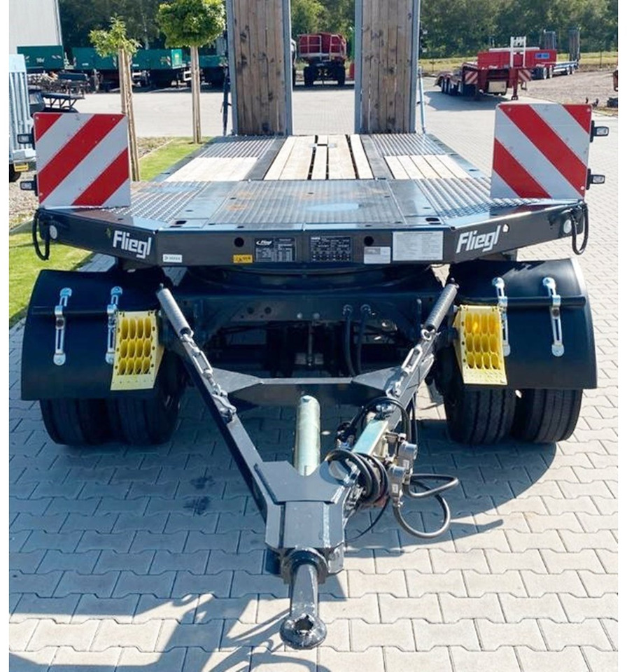 Fliegl DTS-S 300 DTS-S 300, verbreiterbar auf 3,05m - Remorque porte-engin surbaissée: photos 5 Fliegl DTS-S 300 DTS-S 300, verbreiterbar auf 3,05m - Remorque porte-engin surbaissée: photos 5