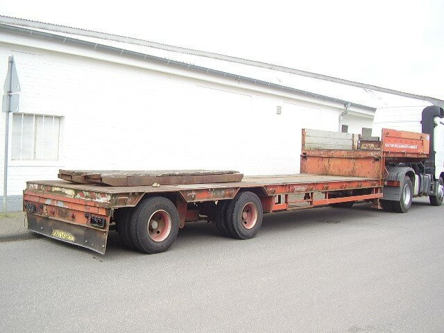 Goldhofer STPA T2-22/80A zwangsgelenkt STPA T2-22/80A zwangsgelenkt - Semi-remorque surbaissé: photos 2 Goldhofer STPA T2-22/80A zwangsgelenkt STPA T2-22/80A zwangsgelenkt - Semi-remorque surbaissé: photos 2