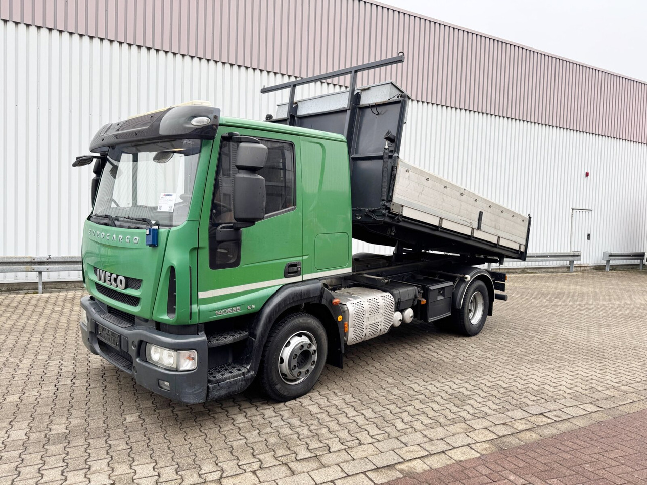 Iveco EuroCargo ML140E25 4x2 EuroCargo ML140E25 4x2, 2x AHK - Camion benne: photos 1 Iveco EuroCargo ML140E25 4x2 EuroCargo ML140E25 4x2, 2x AHK - Camion benne: photos 1