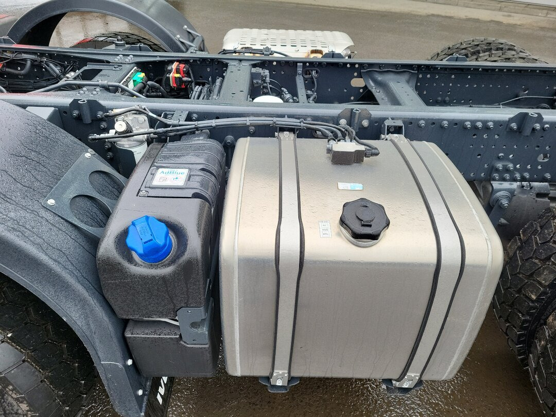 Iveco T-Way 510 8x4 T-Way 510 8x4, 4x VORHANDEN! - Châssis cabine: photos 2 Iveco T-Way 510 8x4 T-Way 510 8x4, 4x VORHANDEN! - Châssis cabine: photos 2