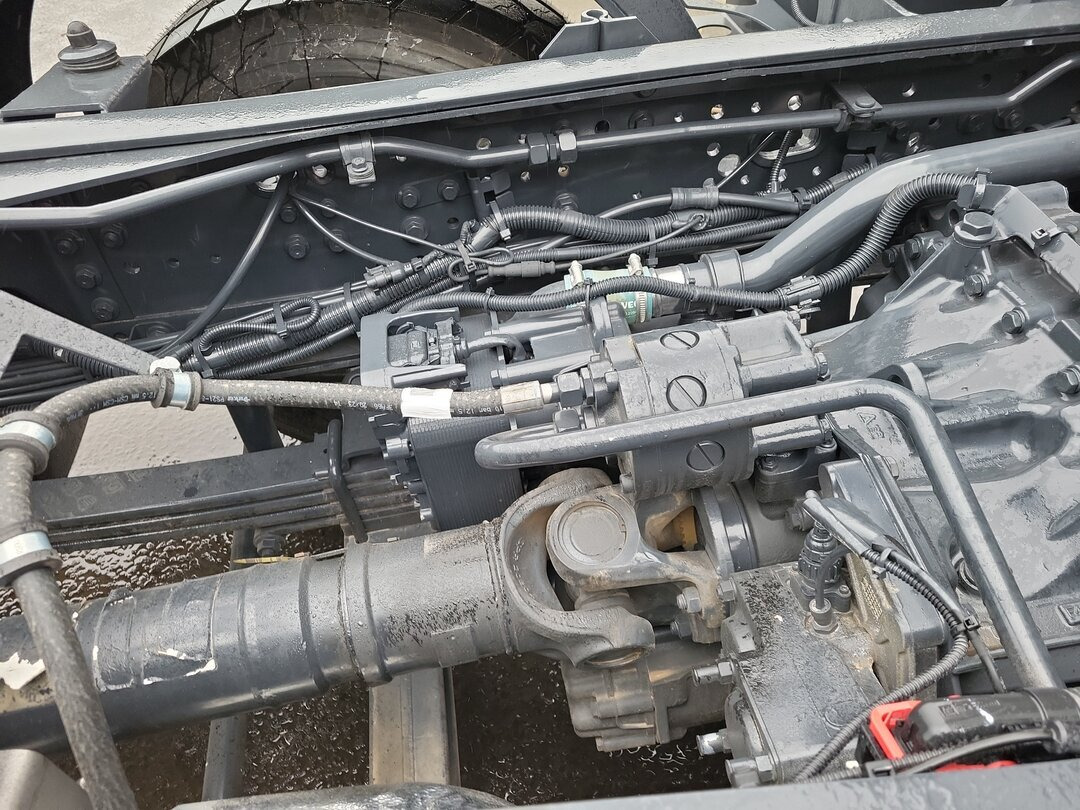 Iveco T-Way 510 8x4 T-Way 510 8x4, 4x VORHANDEN! - Châssis cabine: photos 5 Iveco T-Way 510 8x4 T-Way 510 8x4, 4x VORHANDEN! - Châssis cabine: photos 5