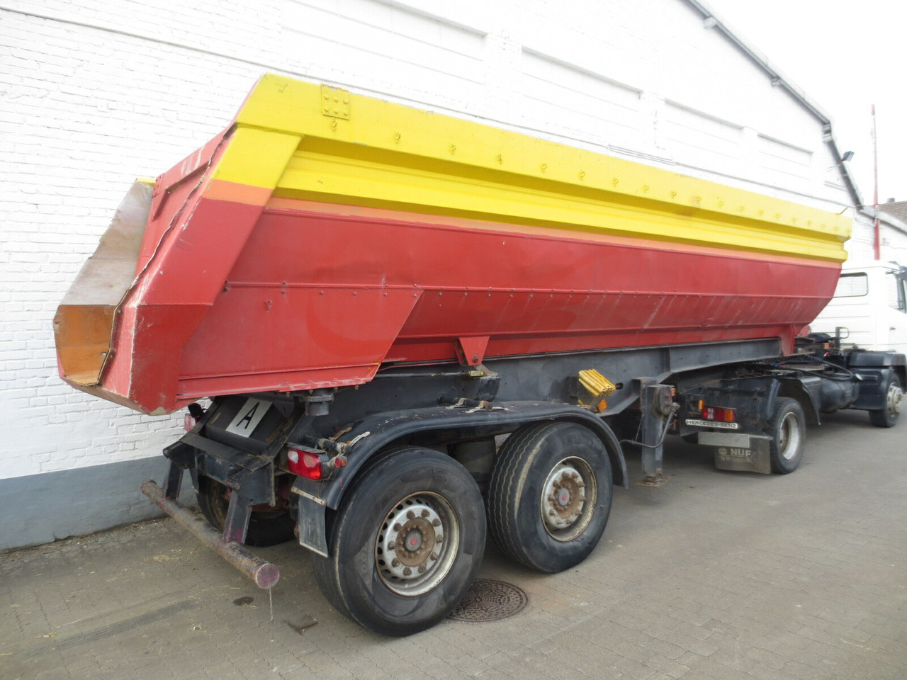 Kögel SKHL 18 SKHL 18 Alu Rundmulde, 24 cbm, Blechboden - Semi-remorque benne: photos 2 Kögel SKHL 18 SKHL 18 Alu Rundmulde, 24 cbm, Blechboden - Semi-remorque benne: photos 2