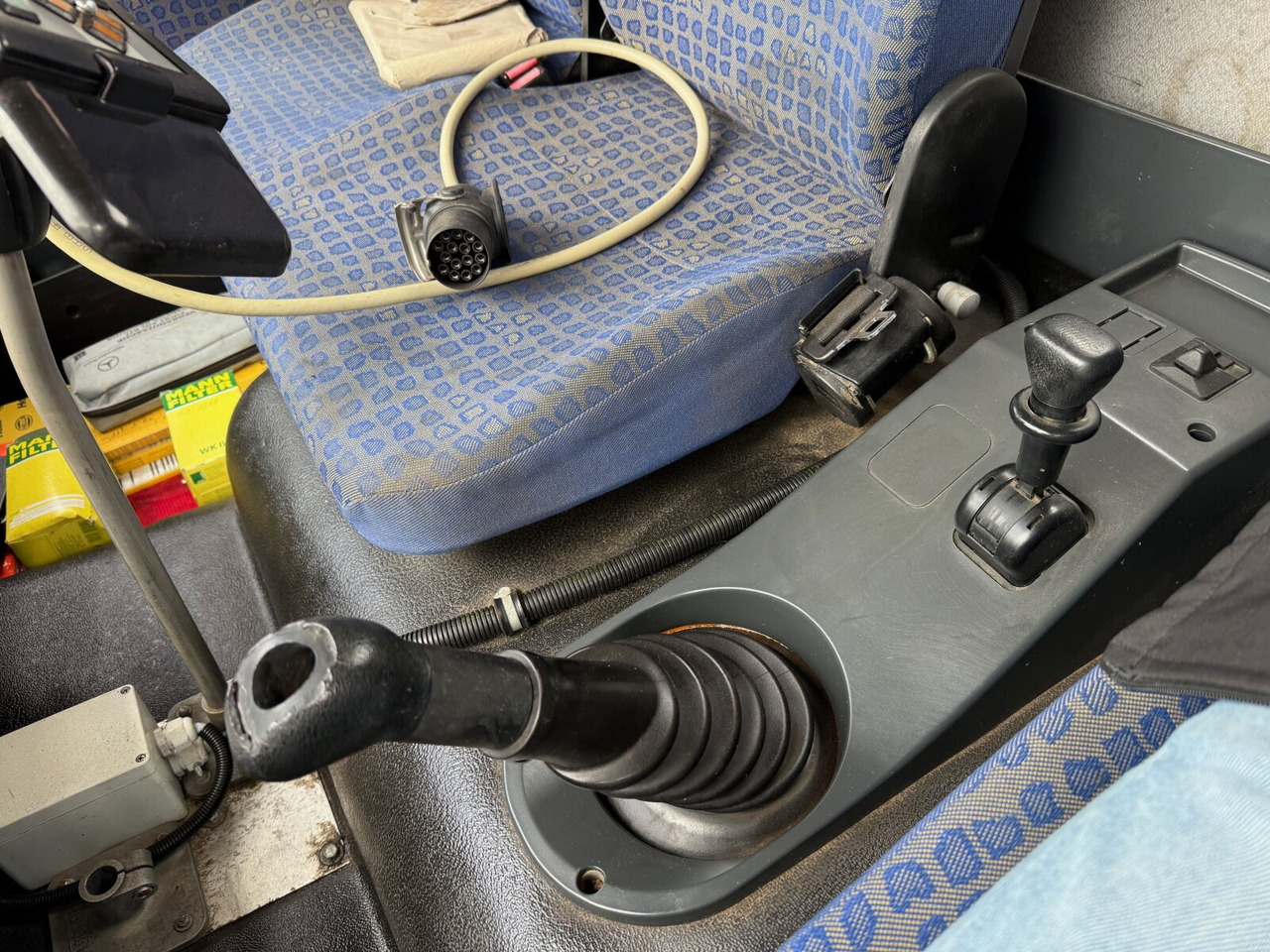 MAN 14.225 LAK 4x4 BB 14.225 LAK 4x4 BB, Winterdienstausstattung - Camion benne: photos 5 MAN 14.225 LAK 4x4 BB 14.225 LAK 4x4 BB, Winterdienstausstattung - Camion benne: photos 5