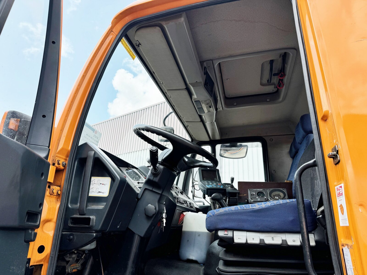 MAN LE 18.280 4X4 BB LE 18.280 4X4 BB, Winterdienstausstattung, Grüne Plakette - Camion benne, Camion grue: photos 5 MAN LE 18.280 4X4 BB LE 18.280 4X4 BB, Winterdienstausstattung, Grüne Plakette - Camion benne, Camion grue: photos 5