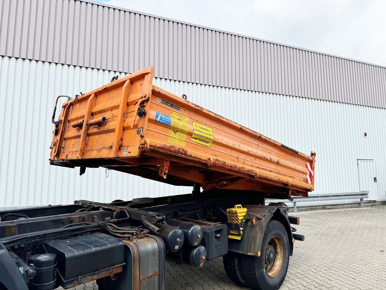 MAN LE 18.280 4X4 BB LE 18.280 4X4 BB, Winterdienstausstattung, Grüne Plakette - Camion benne, Camion grue: photos 4 MAN LE 18.280 4X4 BB LE 18.280 4X4 BB, Winterdienstausstattung, Grüne Plakette - Camion benne, Camion grue: photos 4