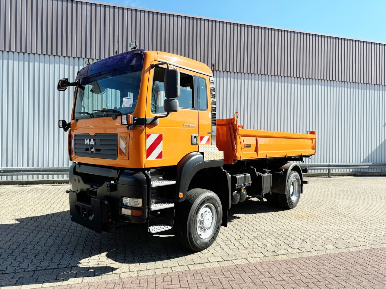 MAN TGA 18.310 4x4 BL TGA 18.310 4x4 BL, Winterdienstausstattung - Camion benne, Camion grue: photos 1 MAN TGA 18.310 4x4 BL TGA 18.310 4x4 BL, Winterdienstausstattung - Camion benne, Camion grue: photos 1