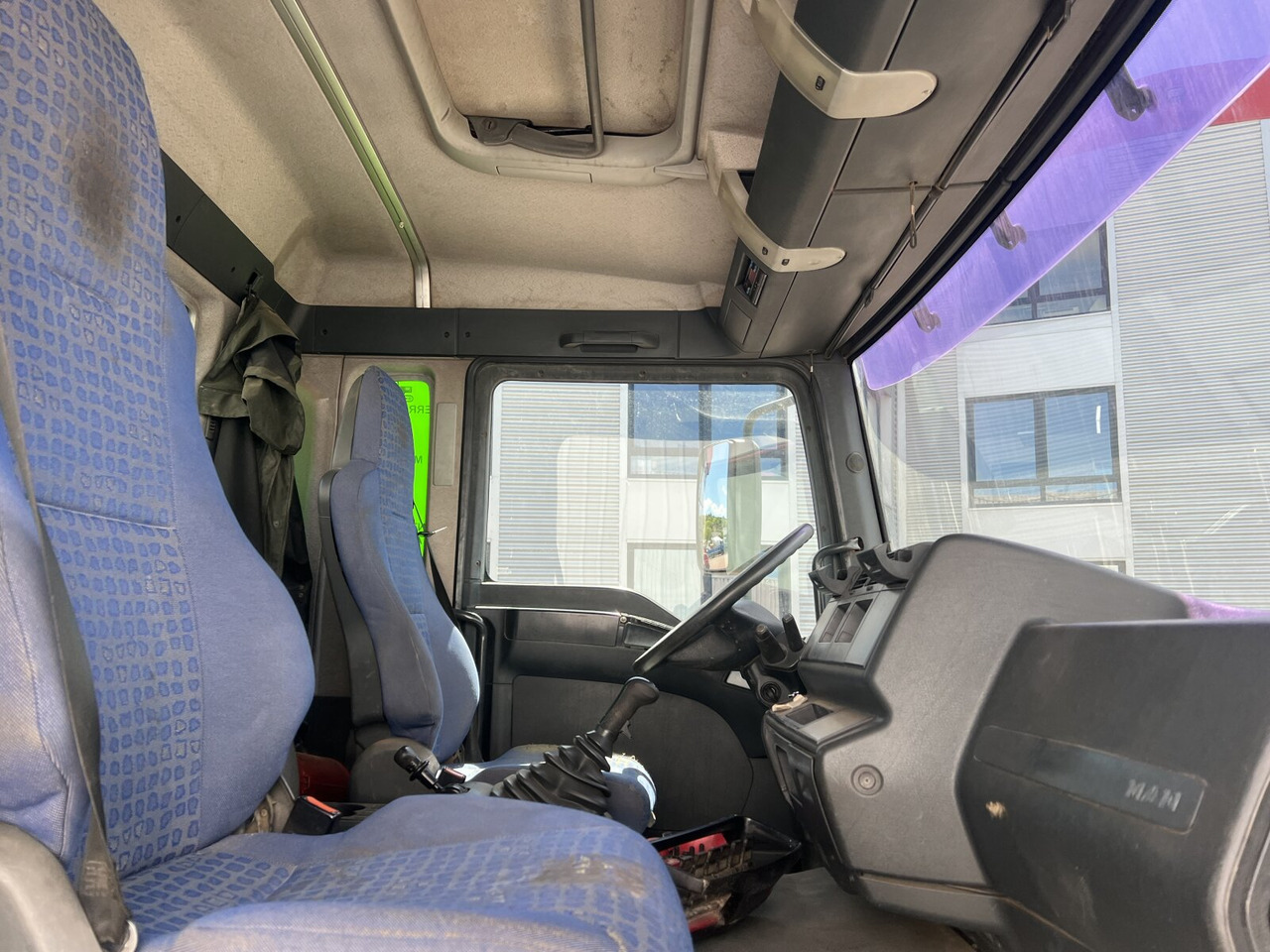 MAN TGA 26.363/410 6x4 BB TGA 26.363/410 6x4 BB, 2-S-Alukipper - Camion benne, Camion grue: photos 3 MAN TGA 26.363/410 6x4 BB TGA 26.363/410 6x4 BB, 2-S-Alukipper - Camion benne, Camion grue: photos 3