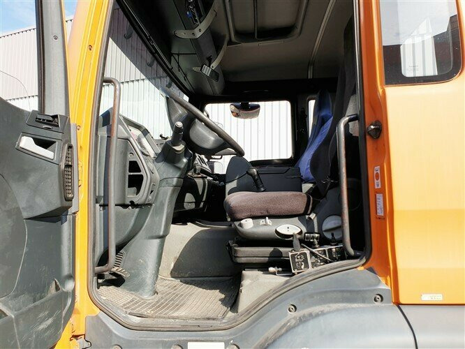 Camion ampliroll MAN TGA 26.363 FDC 6x4 BB TGA 26.363 FDC 6x4 BB: photos 6