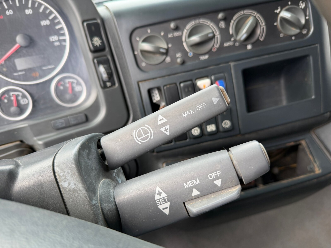 MAN TGA 26.400 6X4 BB TGA 26.400 6X4 BB, Intarder - Camion benne: photos 5 MAN TGA 26.400 6X4 BB TGA 26.400 6X4 BB, Intarder - Camion benne: photos 5