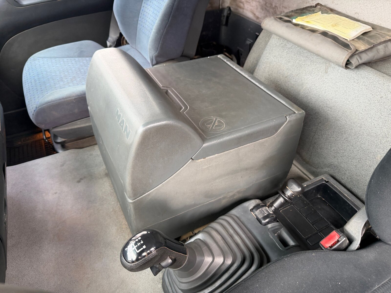 MAN TGA 26.400 6X4 BB TGA 26.400 6X4 BB, Intarder - Camion benne: photos 3 MAN TGA 26.400 6X4 BB TGA 26.400 6X4 BB, Intarder - Camion benne: photos 3