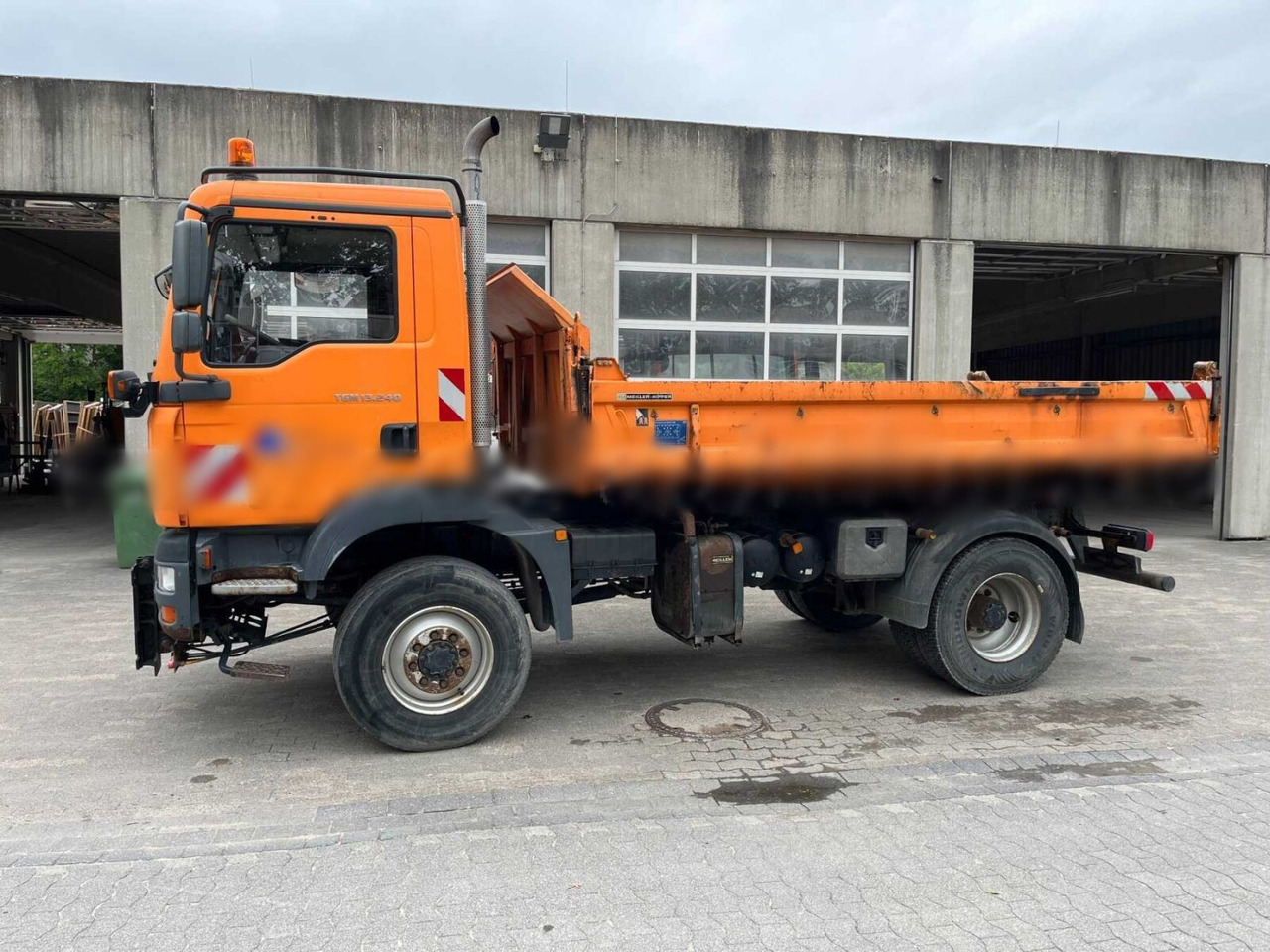 MAN TGM 15.240 4X4 BL TGM 15.240 4X4 BL, Winterdienstausstattung - Camion benne: photos 4 MAN TGM 15.240 4X4 BL TGM 15.240 4X4 BL, Winterdienstausstattung - Camion benne: photos 4