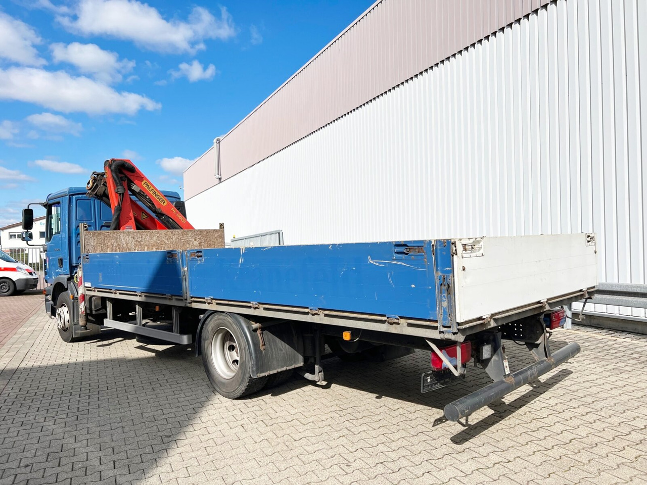 Camion grue, Camion plateau MAN TGM 15.250/340 4X2 BL TGM 15.250/340 4X2 BL mit Kran Palfinger PK 11001: photos 13 Camion grue, Camion plateau MAN TGM 15.250/340 4X2 BL TGM 15.250/340 4X2 BL mit Kran Palfinger PK 11001: photos 13