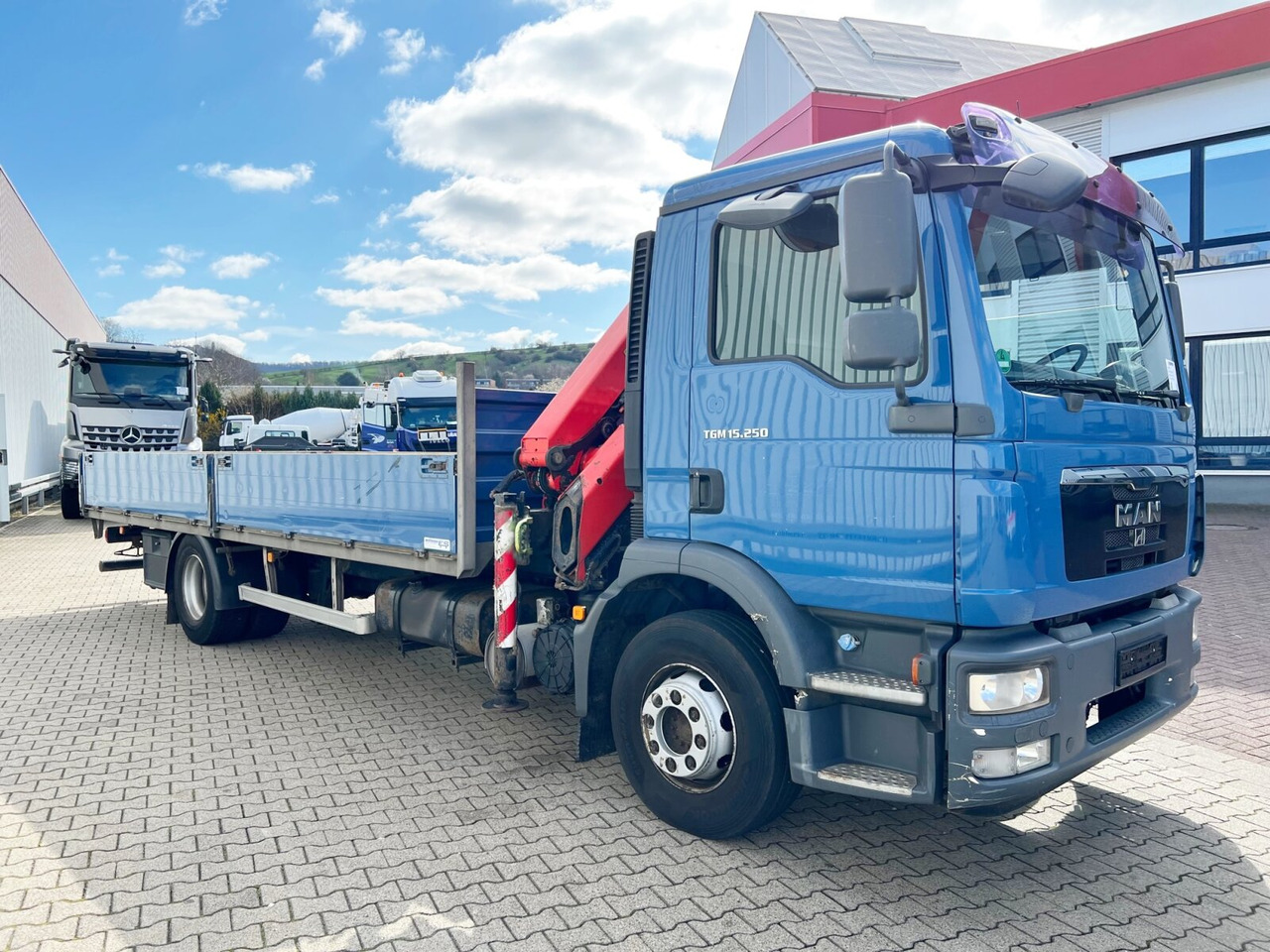 Camion grue, Camion plateau MAN TGM 15.250/340 4X2 BL TGM 15.250/340 4X2 BL mit Kran Palfinger PK 11001: photos 10 Camion grue, Camion plateau MAN TGM 15.250/340 4X2 BL TGM 15.250/340 4X2 BL mit Kran Palfinger PK 11001: photos 10
